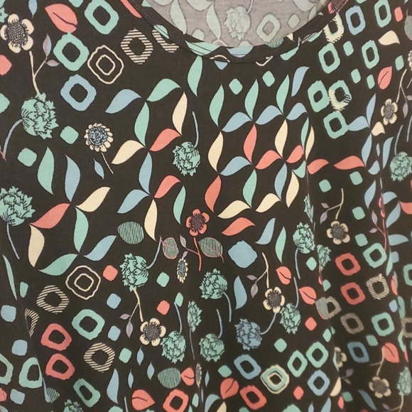LuLaRoe Perfect Tee Size XXS - Picture 3 of 3